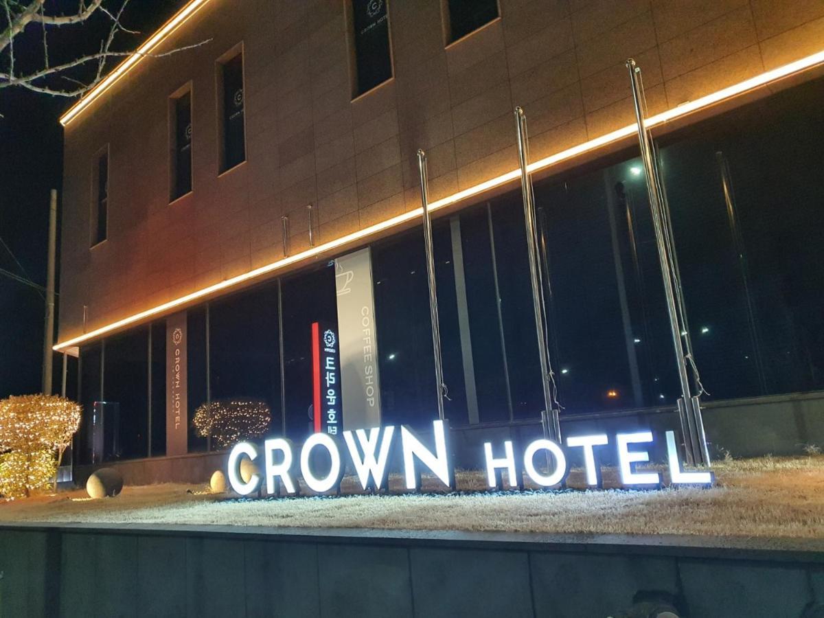 Crown Hotel Changwon Exteriör bild